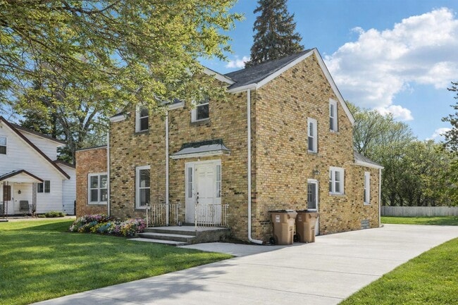 property at 5315 73rd St