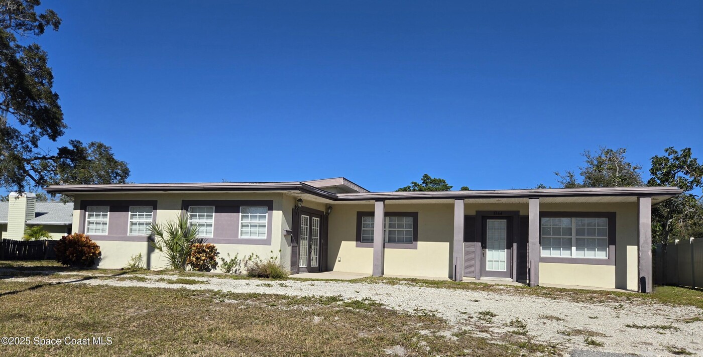 1364 W Eau Gallie Blvd in Melbourne, FL - Building Photo