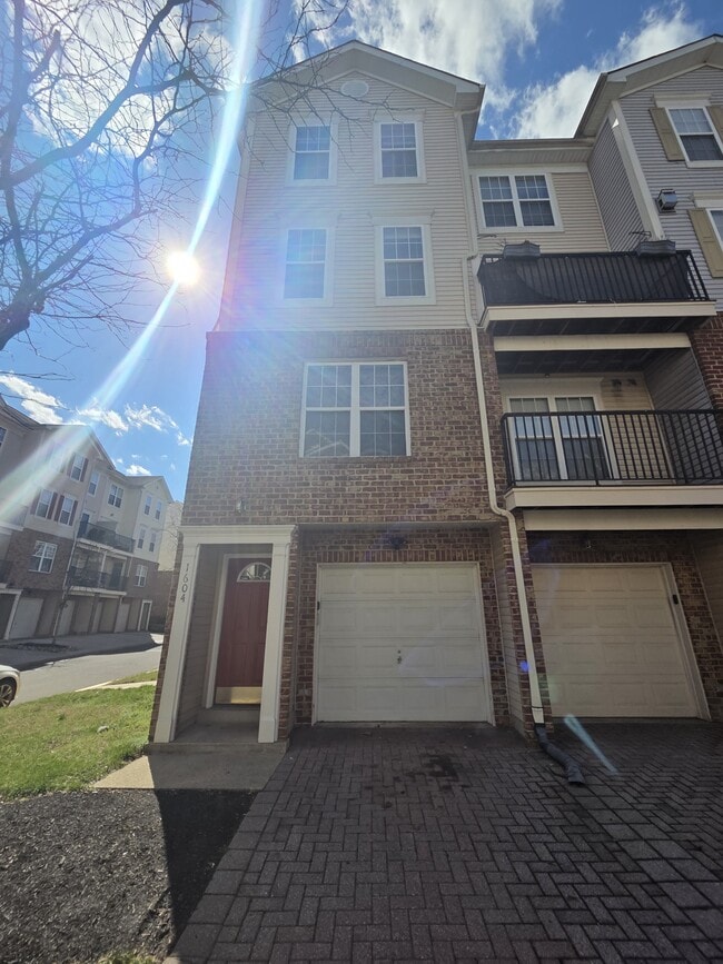 property at 1604 Post Oak Dr