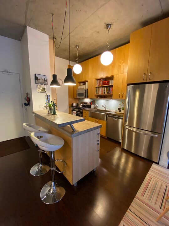 1255 NW 9th Ave, Unit 515 in Portland, OR - Building Photo