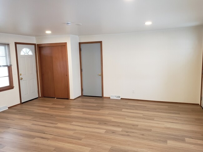 2980 Hope Rd in Cottage Grove, WI - Building Photo - Building Photo