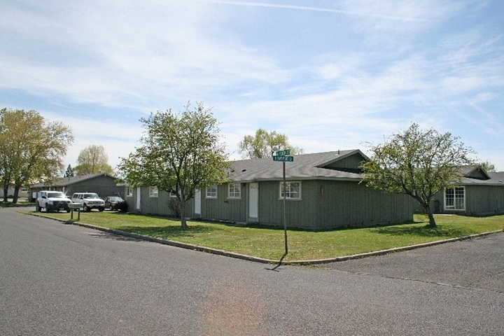 Prineville Apartments in Prineville, OR - Building Photo