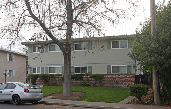 1380 Warburton Avenue in Santa Clara, CA - Building Photo - Building Photo