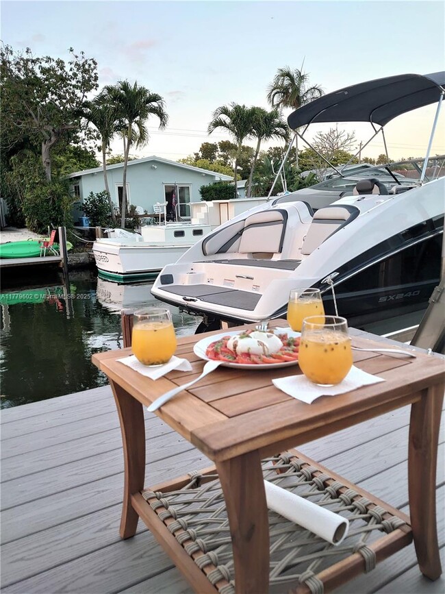 property at 1428 Nautilus Is