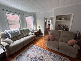 451 New Park Ave, Unit F1 Entire Floor in West Hartford, CT - Building Photo