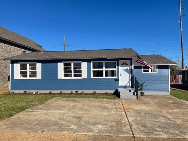 1401 10th Ave in Tuscaloosa, AL - Foto de edificio - Building Photo