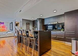 6250 Hollywood Blvd in Los Angeles, CA - Foto de edificio - Building Photo