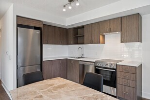 70 George Butchart Dr in Toronto, ON - Building Photo