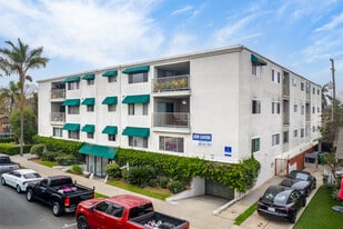 355 Coronado Ave. in Long Beach, CA - Building Photo