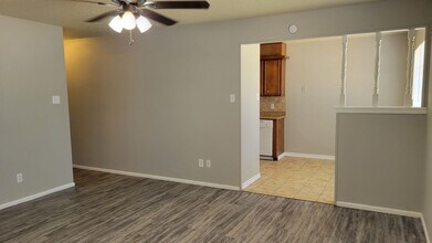 5617 13th St in Lubbock, TX - Building Photo - Building Photo