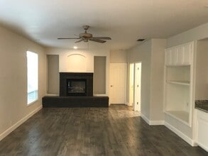 6121 Lockridge Dr in Roseville, CA - Building Photo - Building Photo