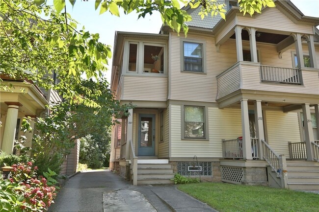 property at 290 Laburnam Crescent