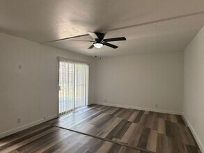 217 Avenue E in Converse, TX - Building Photo - Building Photo