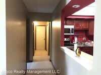 802 Stratford Dr photo'