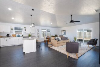 16668 NW 191st Way in High Springs, FL - Building Photo - Building Photo