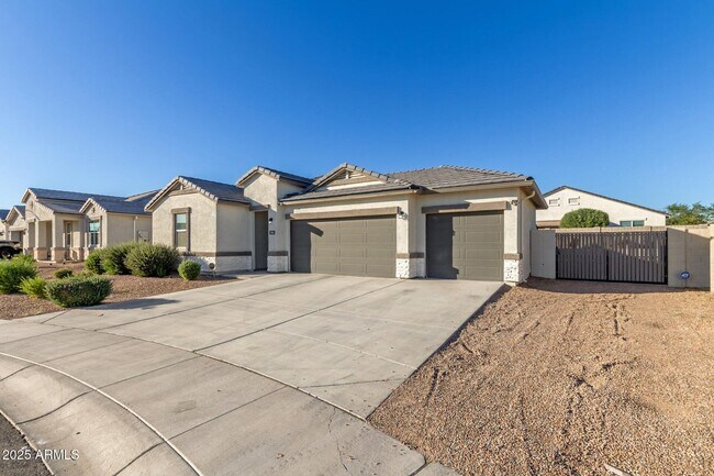 1016 W Beacon Dr in Casa Grande, AZ - Building Photo - Building Photo