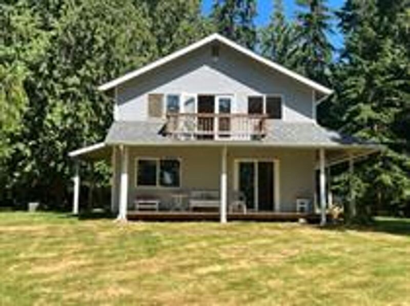 17002 112th Ave NE in Arlington, WA - Building Photo