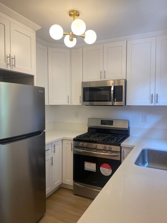 438 Arden Ave-Unit -APT B in Glendale, CA - Building Photo