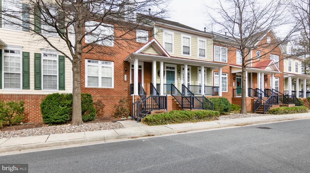 300 Dixon St in Easton, MD - Building Photo