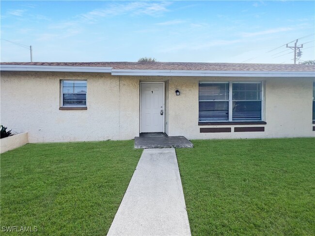 328 Cape Coral Pkwy W