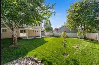 5073 N Dove Ridge Pl in Meridian, ID - Building Photo - Building Photo