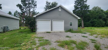 200 Lena Cir in Aberdeen, NC - Building Photo - Building Photo