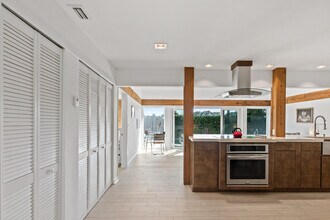11792 Wimbledon Cir in Wellington, FL - Building Photo - Building Photo