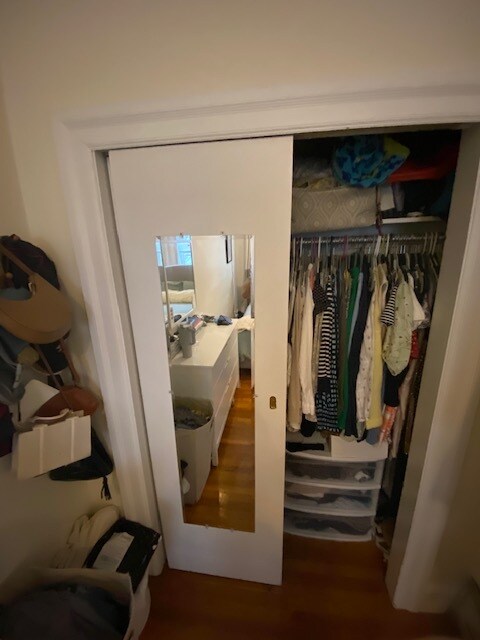 1075 Beacon St, Unit 3 in Brookline, MA - Foto de edificio - Building Photo