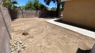 1104 Norma Joyce Ln in Las Vegas, NV - Building Photo - Building Photo