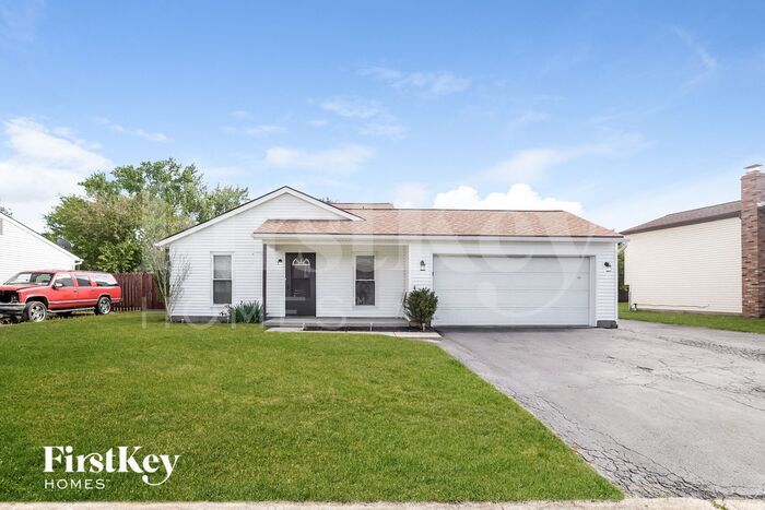 1605 Rock Creek Dr in Grove City, OH - Building Photo