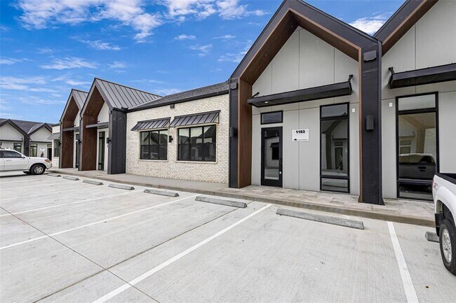property at 1325 Main St