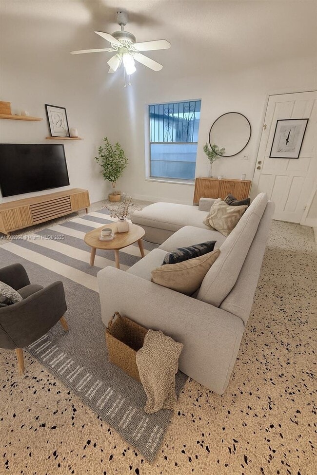 1143 NW 32nd Ave in Miami, FL - Building Photo - Building Photo