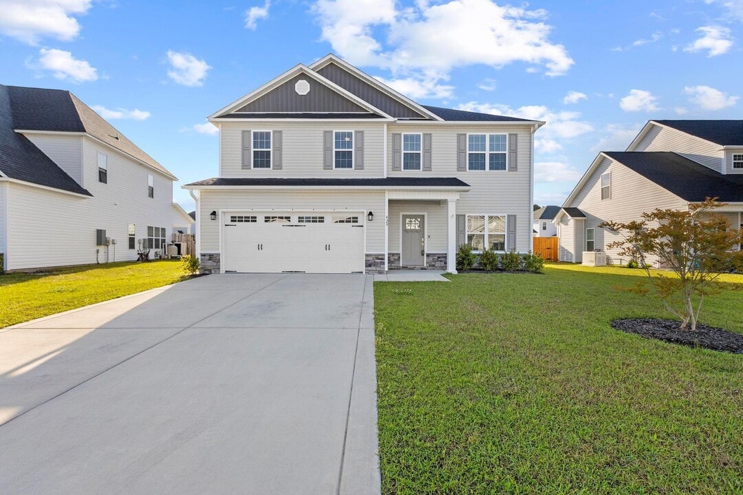 429 Nantucket Trl in Sneads Ferry, NC - Foto de edificio