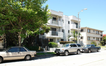 811 S Gramercy Pl in Los Angeles, CA - Building Photo - Building Photo