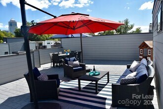 916 Westbrook Dr in Charlotte, NC - Building Photo - Building Photo