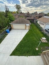 3030 N Oleander Ave in Chicago, IL - Building Photo - Building Photo