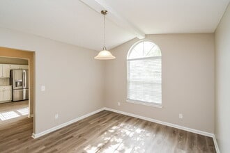 7725 Fawn Lake Dr S in Jacksonville, FL - Foto de edificio - Building Photo