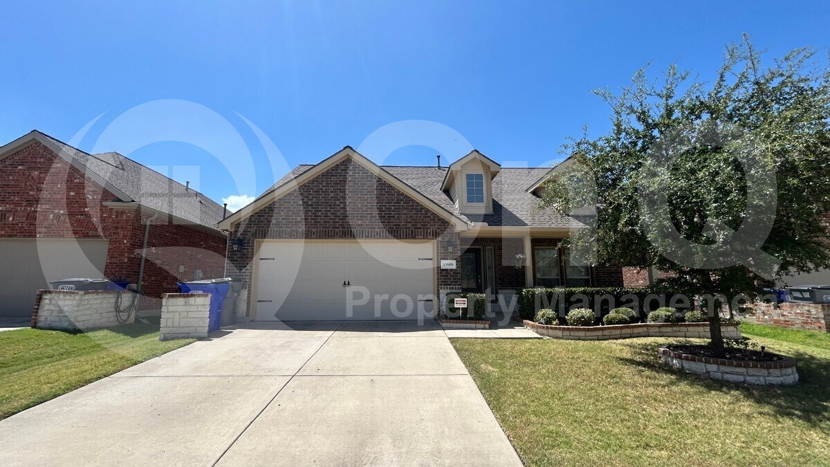 15605 Leadenhall St in Frisco, TX - Building Photo