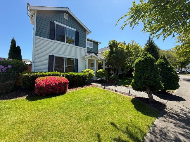 1882 Hoffman Hill Blvd in Dupont, WA - Building Photo - Building Photo