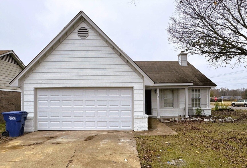 7097 Foxhall Dr in Horn Lake, MS - Foto de edificio