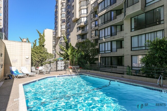 property at 900 Bush St