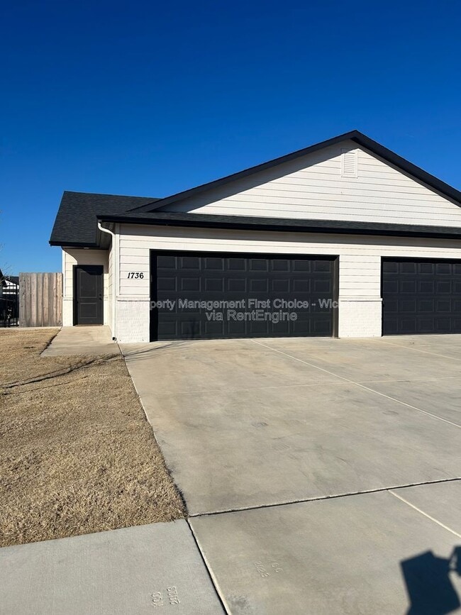 property at 1736 E Decarsky Ct