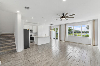 4998 Navali Dr in Wellington, FL - Building Photo - Building Photo