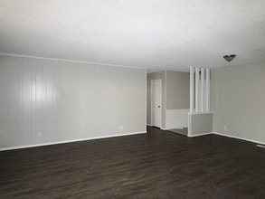 9905 E 21st Pl in Tulsa, OK - Building Photo - Building Photo