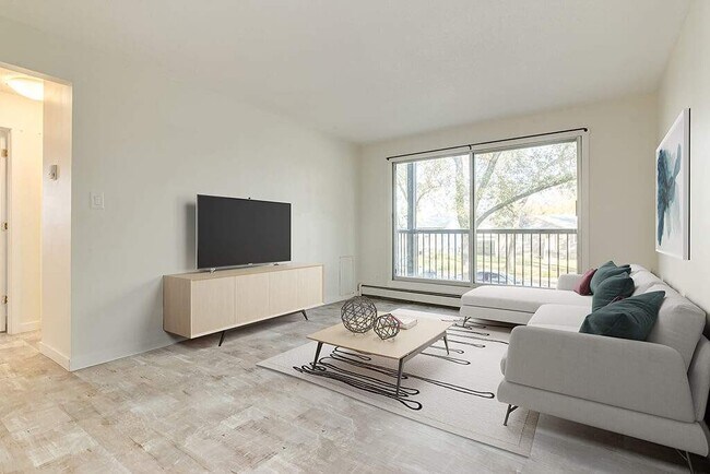 Evergreen Apartments in Camrose, AB - Building Photo - Building Photo