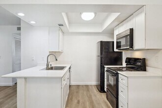 520 N Stapley Dr in Mesa, AZ - Building Photo - Building Photo
