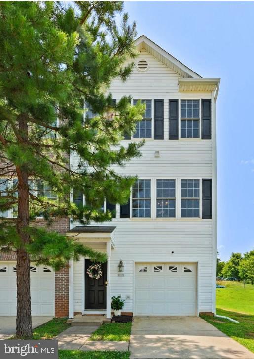 property at 35123 Sara Ct