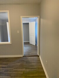 622 Parkwyrth Ave photo'