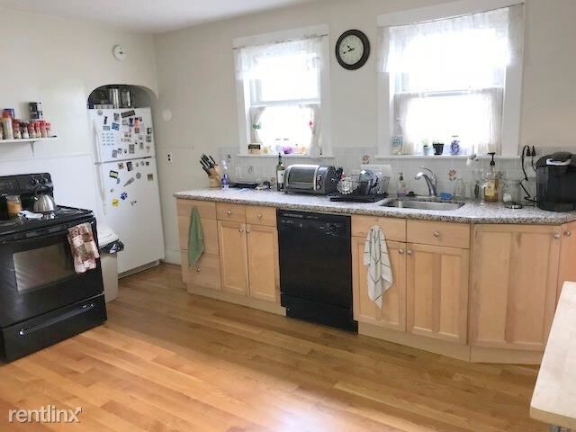 111 Sciarappa St-Unit -Apt 7 in Cambridge, MA - Building Photo