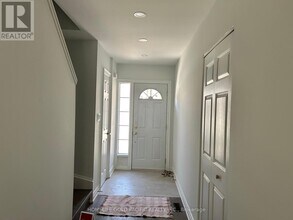 232 Sprucewood Ct in Toronto, ON - Building Photo - Building Photo